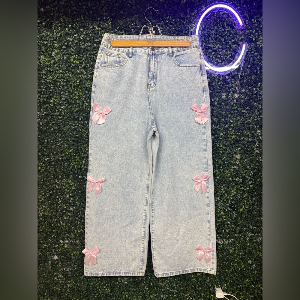 Women’s Pink Bow Light Blue Jeans